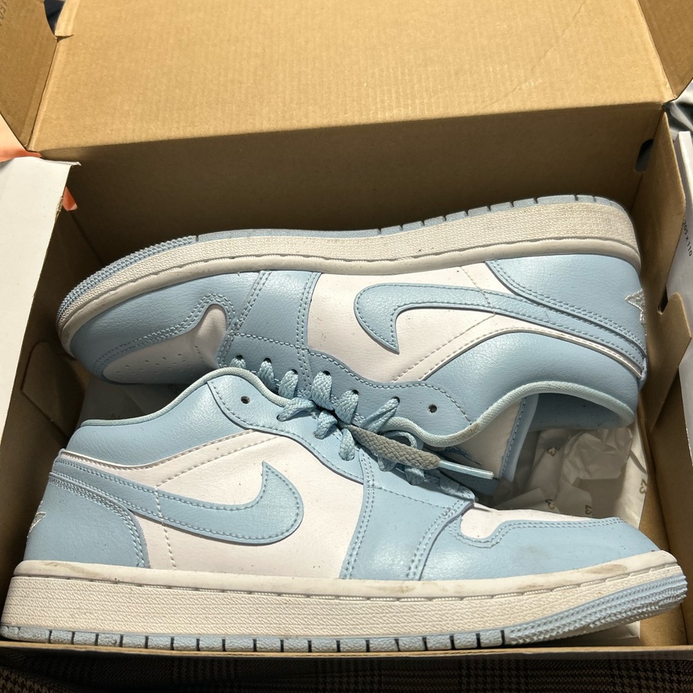 Air Jordan 1 Low Women's Shoes Light Blue and White